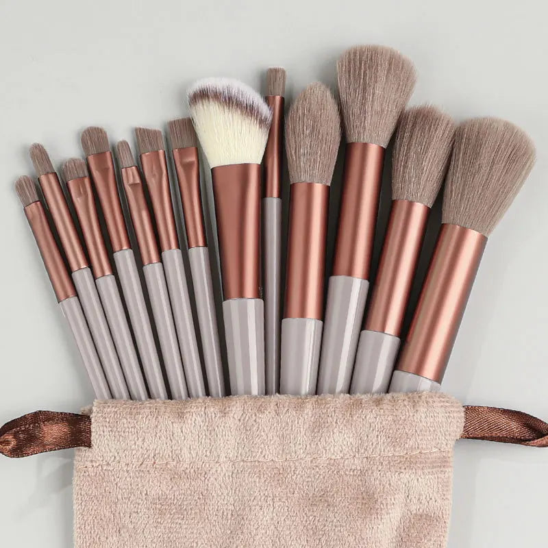 Best Makeup Brushes – Portable for On-the-Go Use